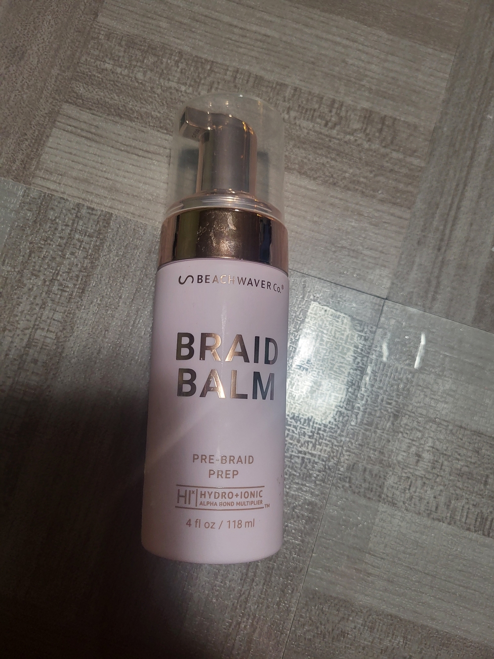 The Beachwaver Co. Braid Balm - Light Pink & Rose Gold Pump